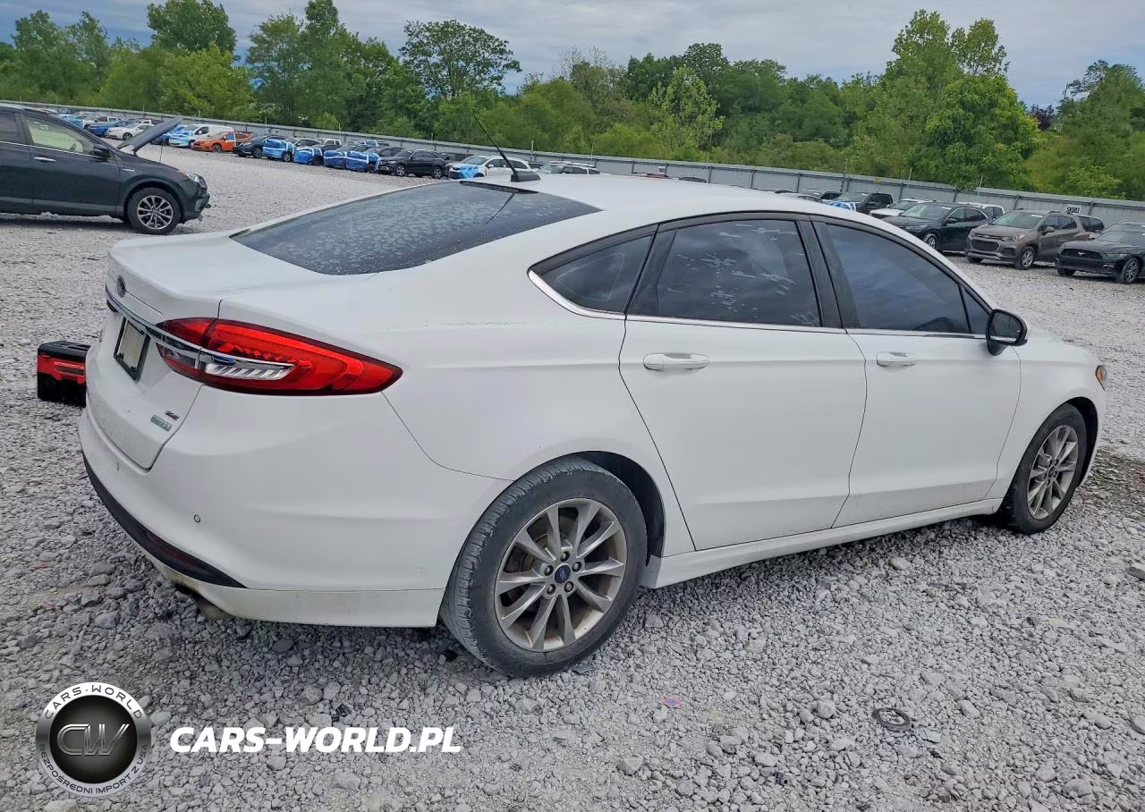 2017 Ford Fusion Se VIN:3FA6P0HDXHR365185 - 3
