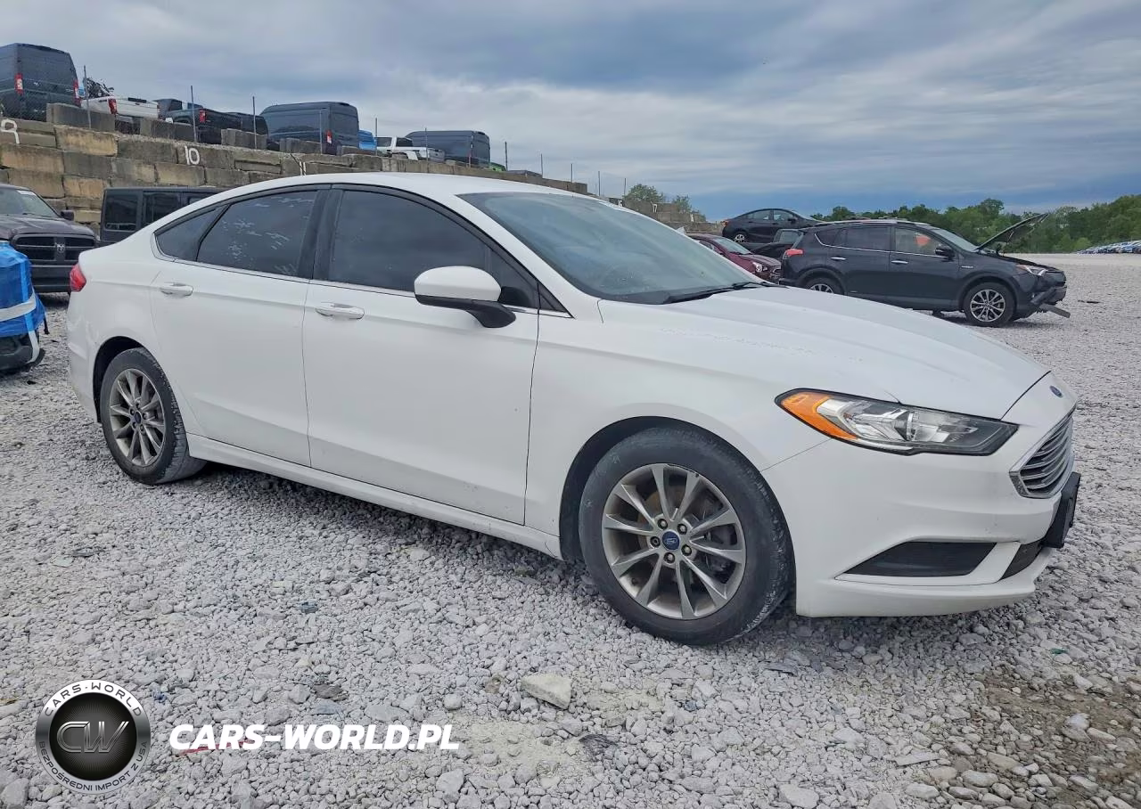 2017 Ford Fusion Se VIN:3FA6P0HDXHR365185 - 4