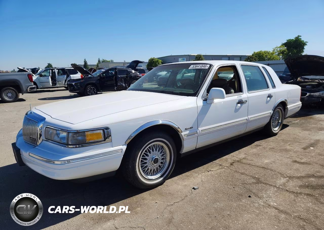 1997 Lincoln Town Car Signature