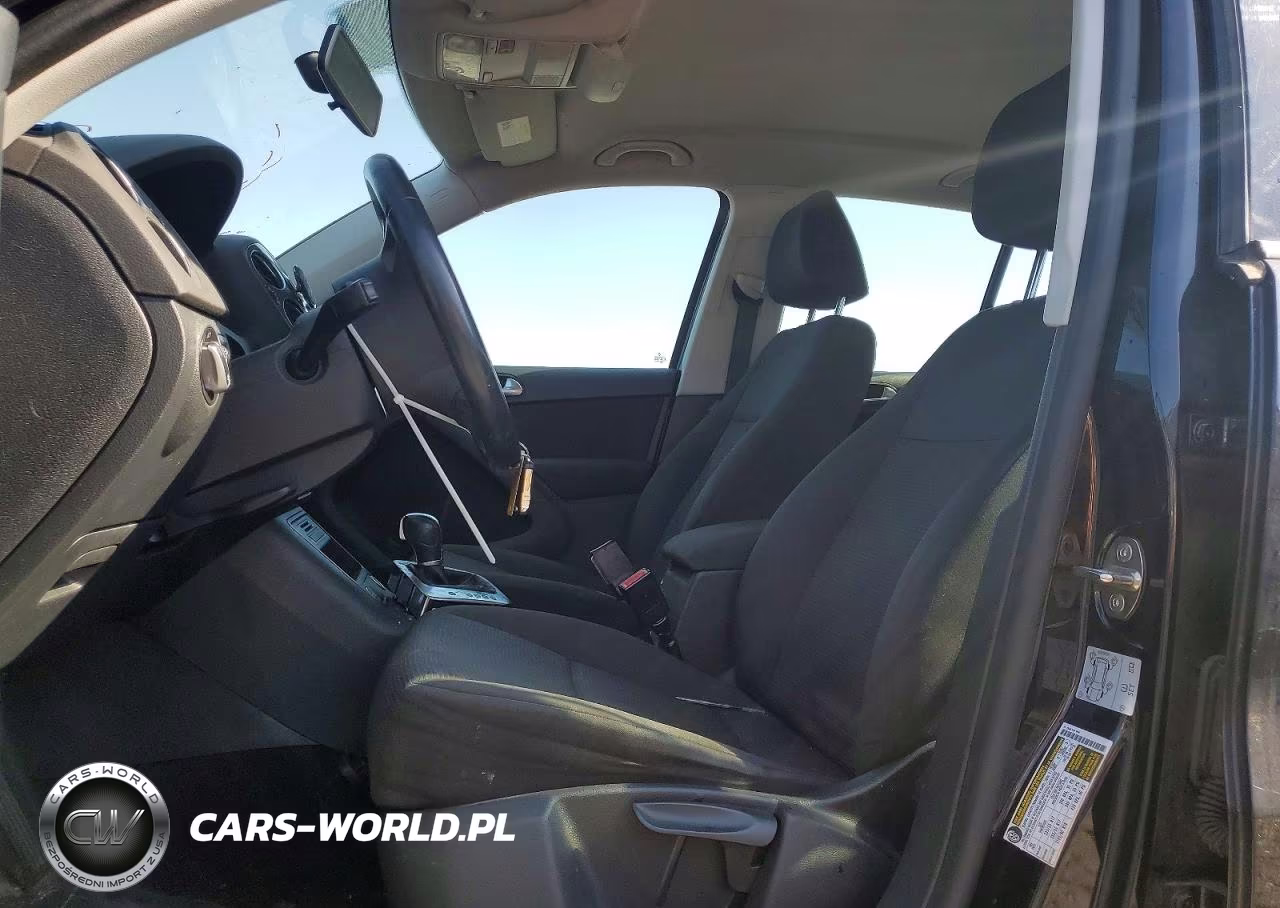 2017 Volkswagen Tiguan S VIN:WVGAV7AXXHK041967 - 7