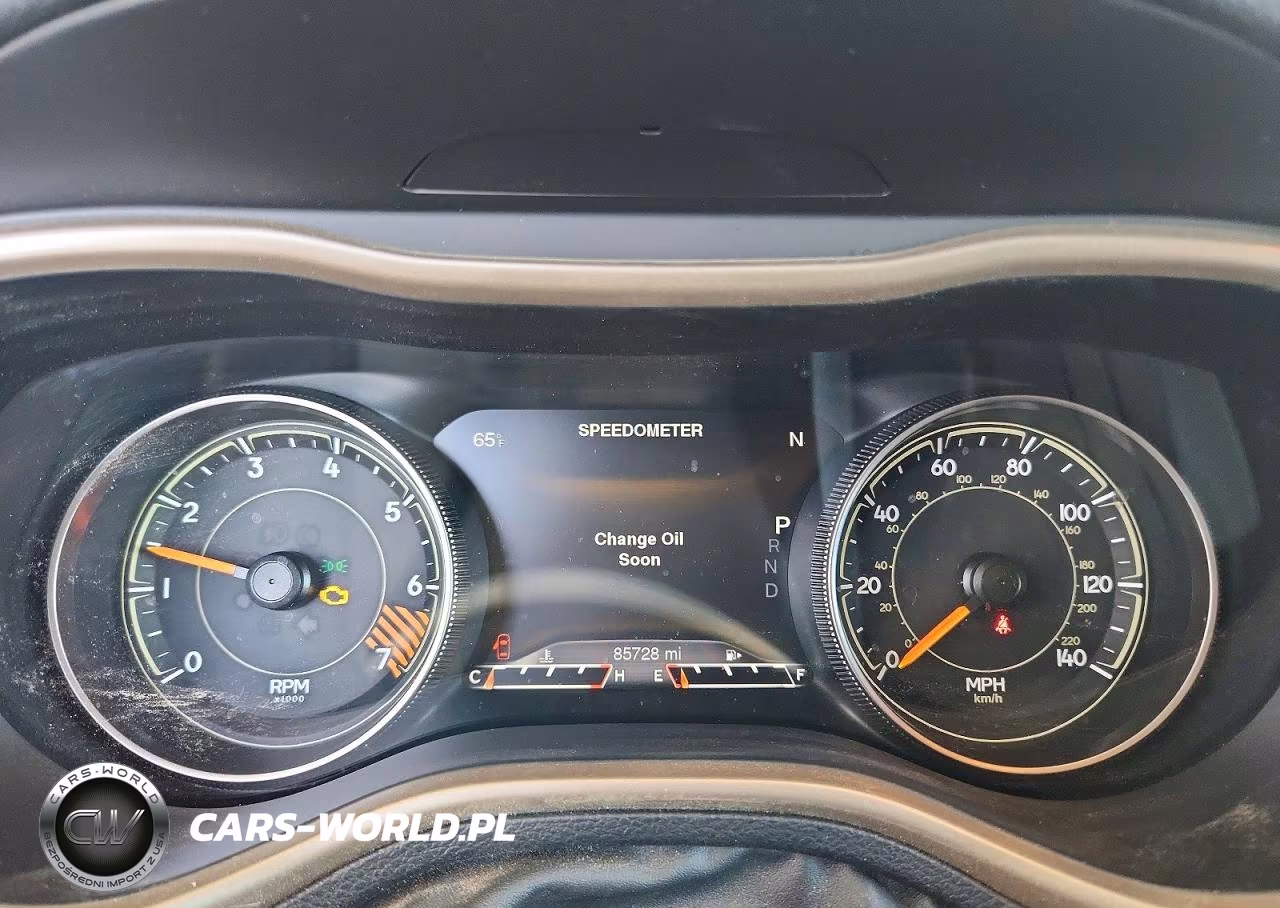 2015 Jeep Cherokee Limited VIN:1C4PJLDB7FW507637 - 9