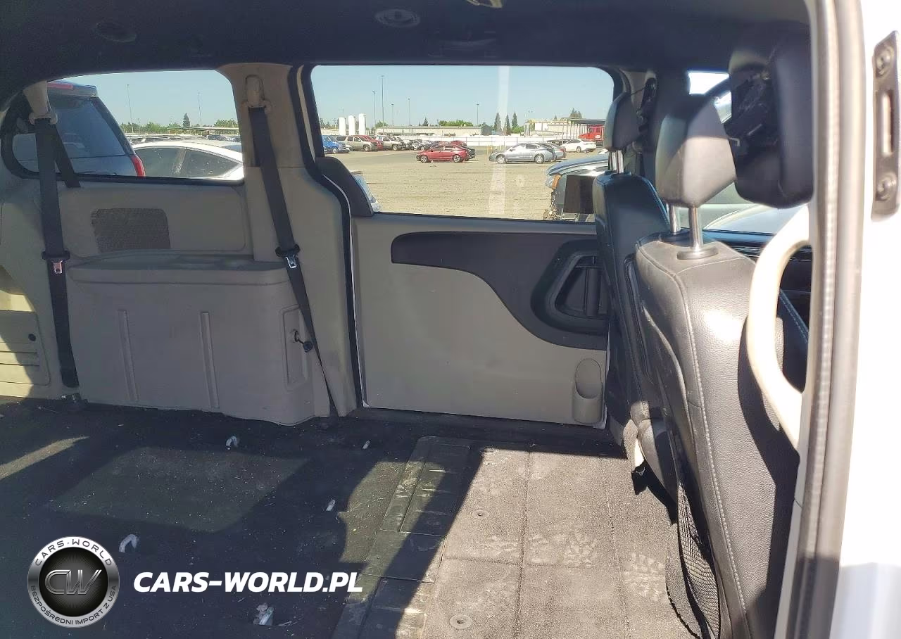 2018 Dodge Grand Caravan Sxt VIN:2C4RDGCG0JR248611 - 11
