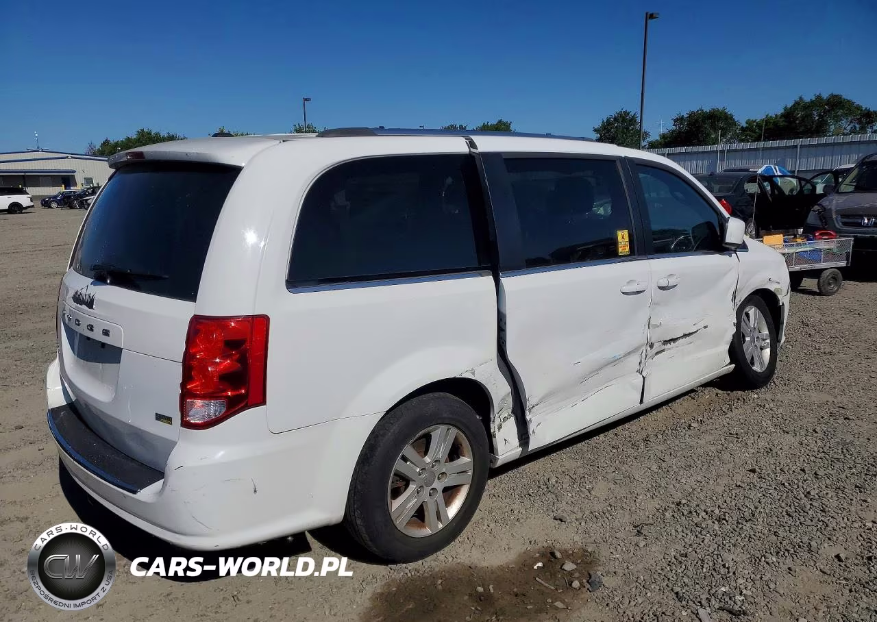 2018 Dodge Grand Caravan Sxt VIN:2C4RDGCG0JR248611 - 3