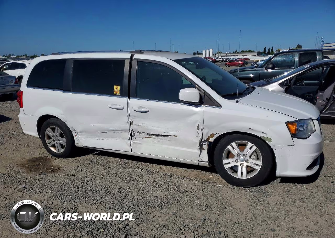 2018 Dodge Grand Caravan Sxt VIN:2C4RDGCG0JR248611 - 4