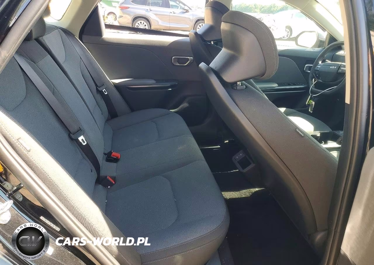 2025 Kia K4 Lxs VIN:3KPFT4DEXSE213188 - 10
