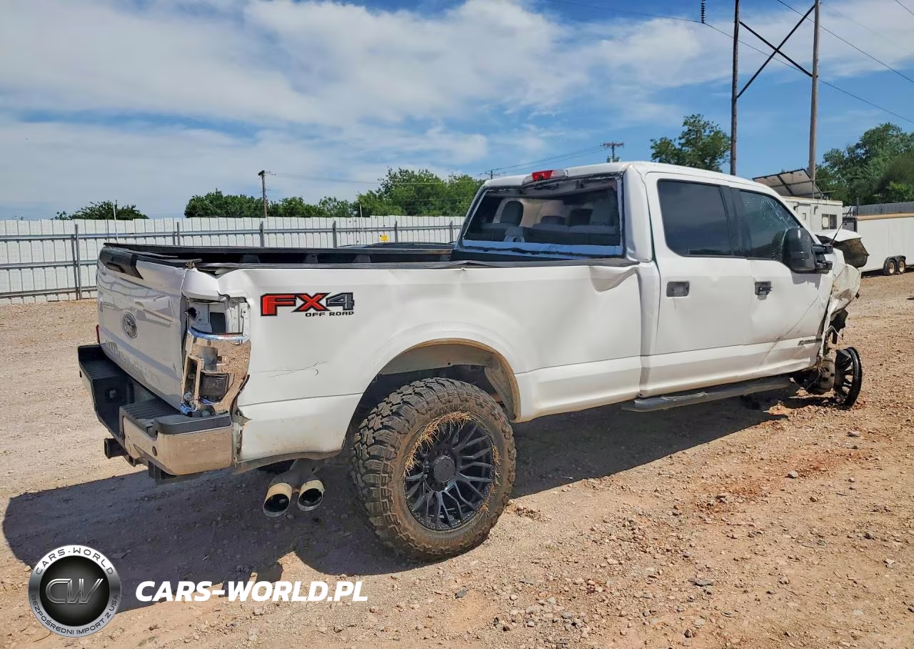 2018 Ford F-250 Xlt VIN:1FT7W2BT1JEC39173 - 3