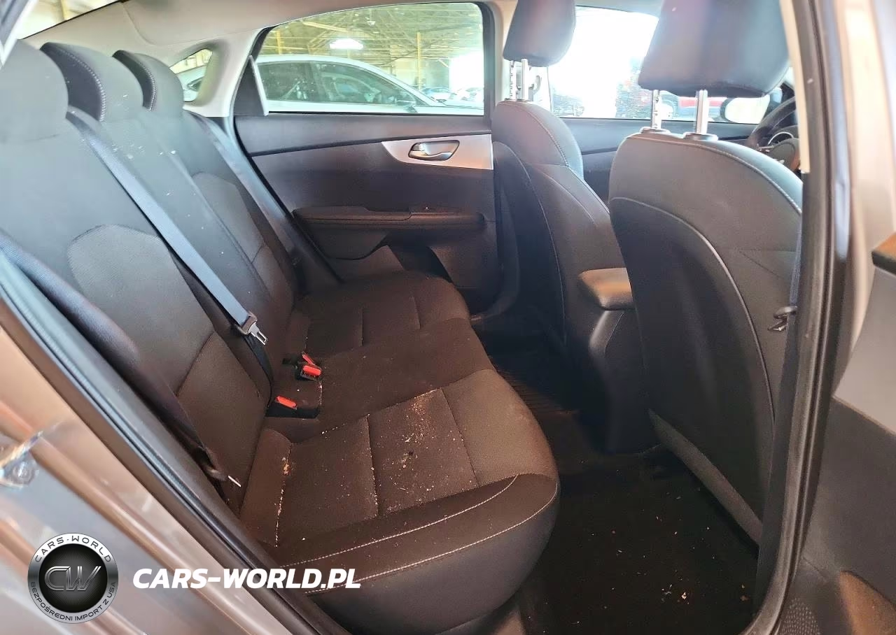 2023 Kia Forte Lxs VIN:3KPF24AD4PE594168 - 10