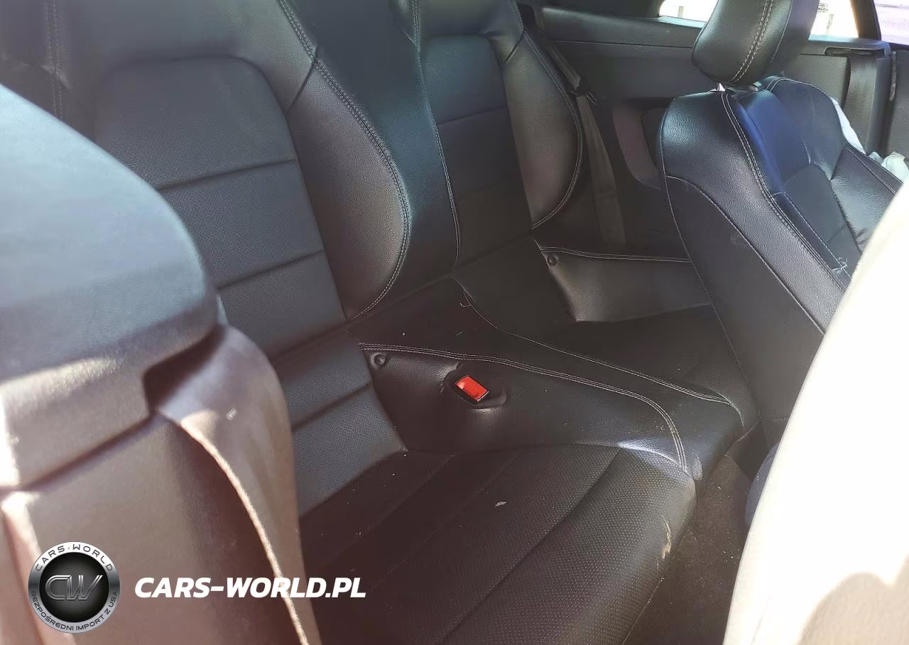 2019 Ford Mustang VIN:1FATP8UHXK5138650 - 10