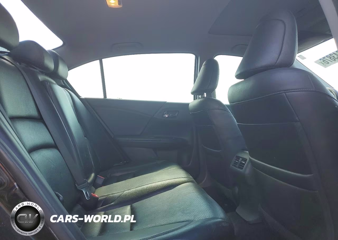 2016 Honda Accord Touring VIN:1HGCR3F94GA010546 - 10