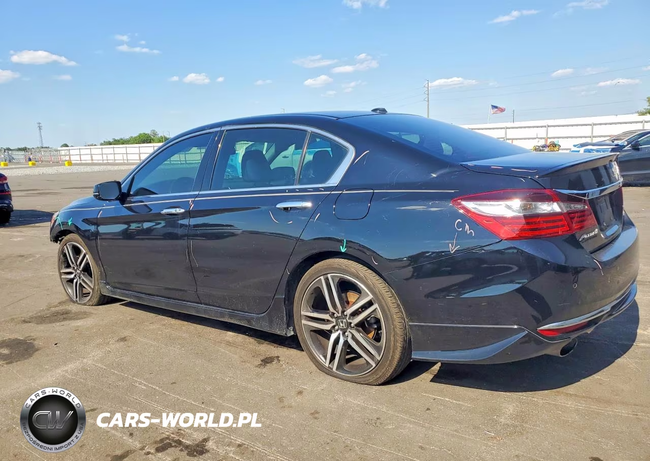 2016 Honda Accord Touring VIN:1HGCR3F94GA010546 - 2