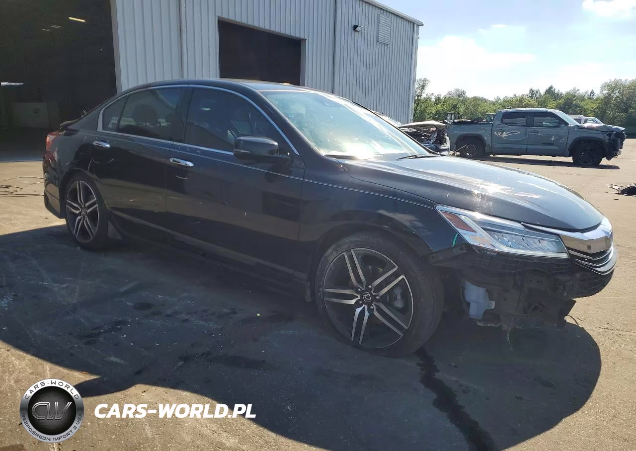 2016 Honda Accord Touring VIN:1HGCR3F94GA010546 - 4