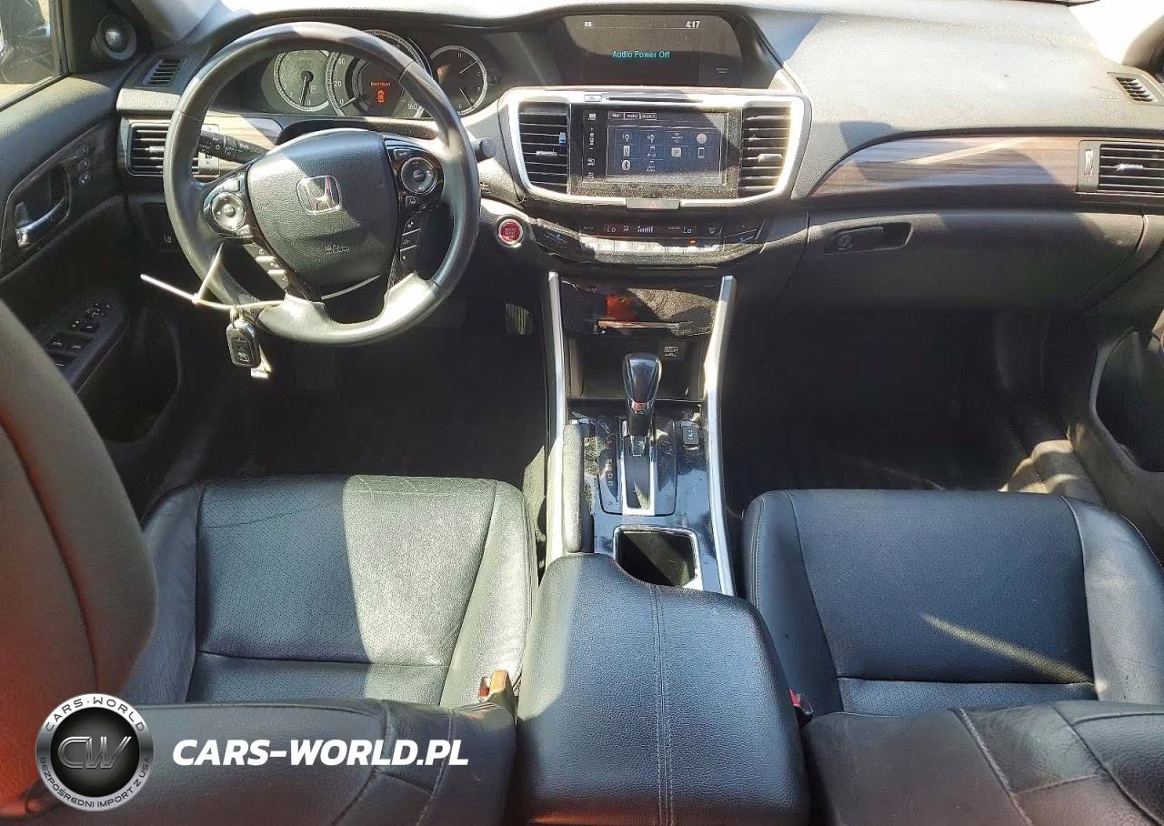 2016 Honda Accord Touring VIN:1HGCR3F94GA010546 - 8