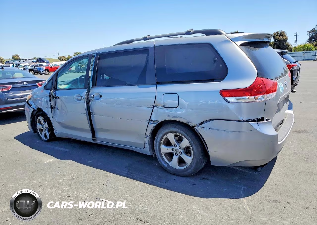 2014 Toyota Sienna Le VIN:5TDKK3DC4ES484459 - 2