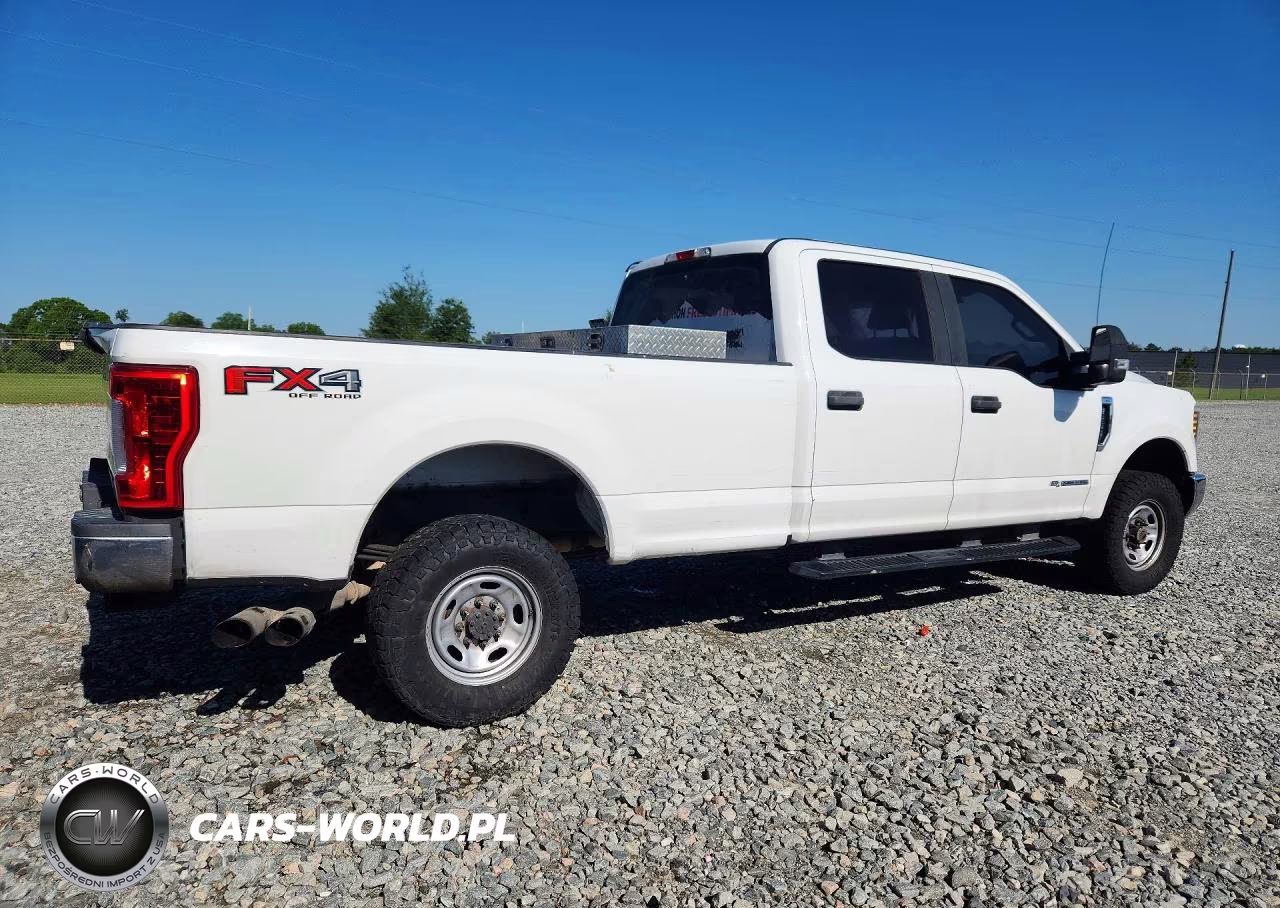 2018 Ford F250 Super Duty VIN:1FT7W2BT5JEB16217 - 3