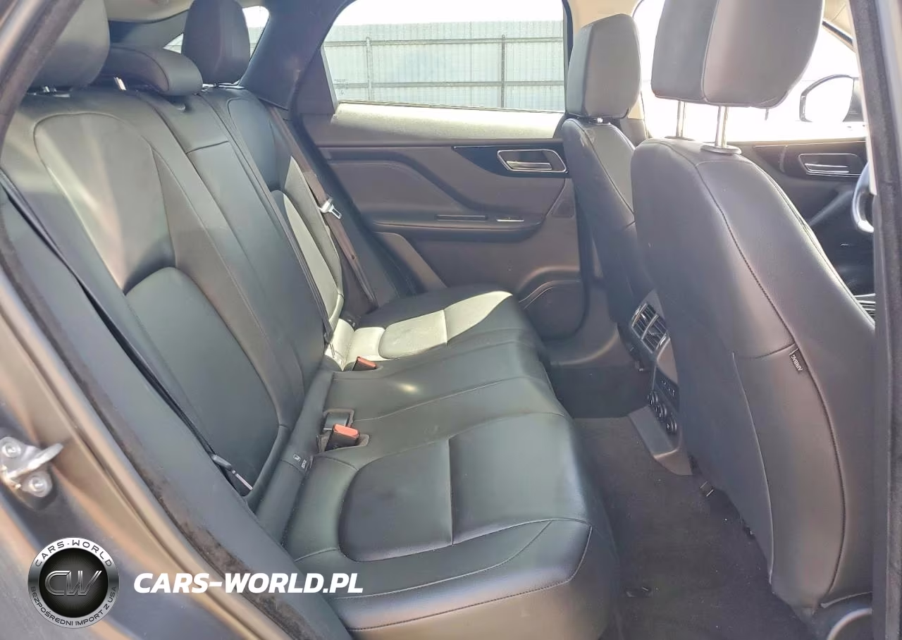 2018 Jaguar F-Pace Premium VIN:SADCJ2GX3JA324858 - 11
