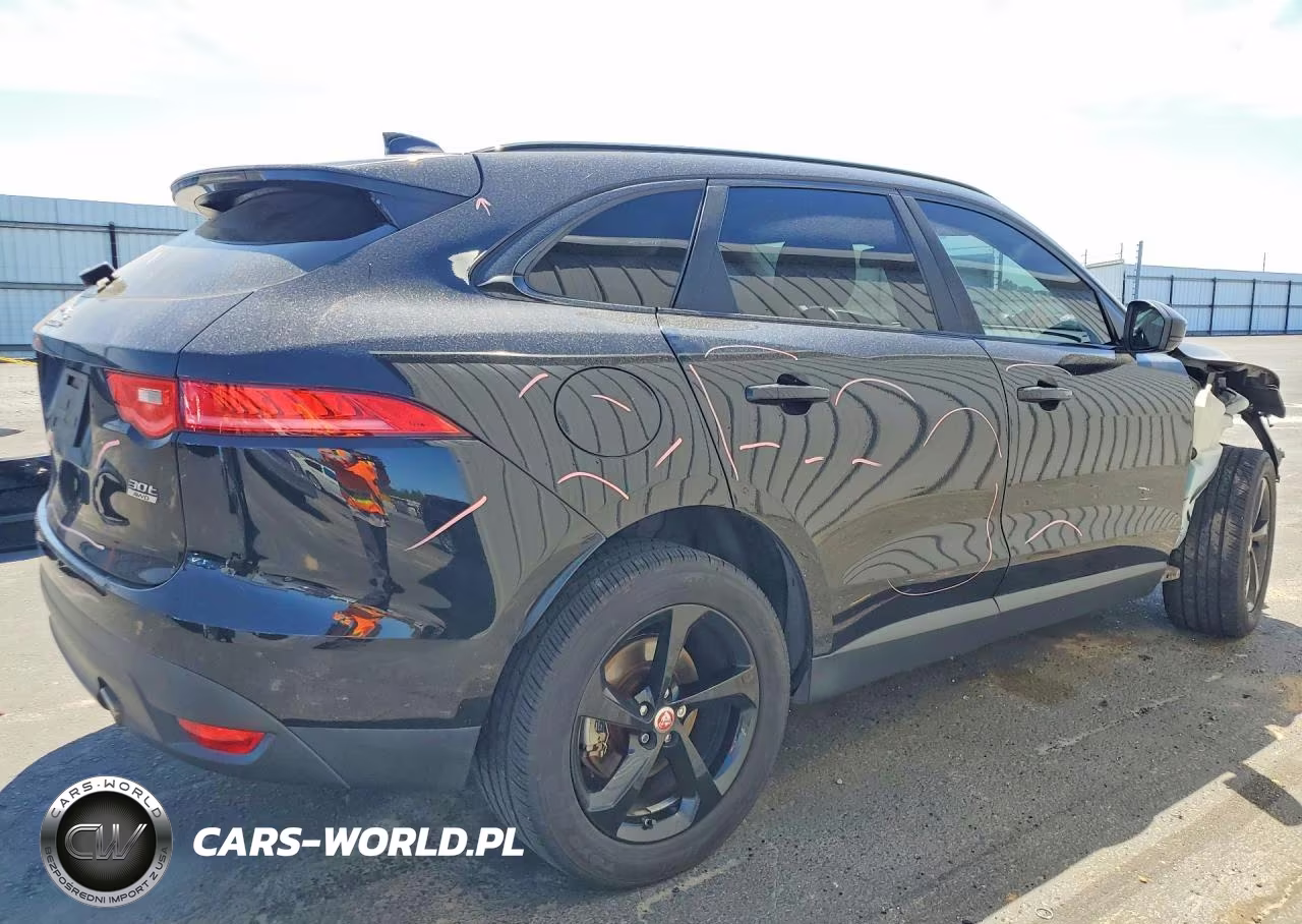2018 Jaguar F-Pace Premium VIN:SADCJ2GX3JA324858 - 3