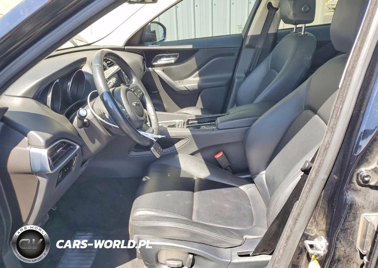 2018 Jaguar F-Pace Premium VIN:SADCJ2GX3JA324858 - 7