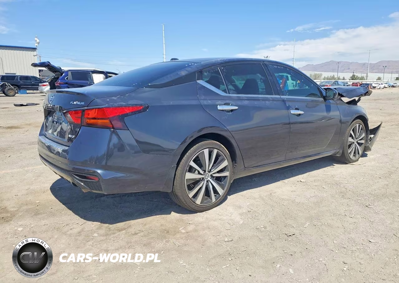 2021 Nissan Altima Platinum VIN:1N4BL4FW5MN380180 - 3