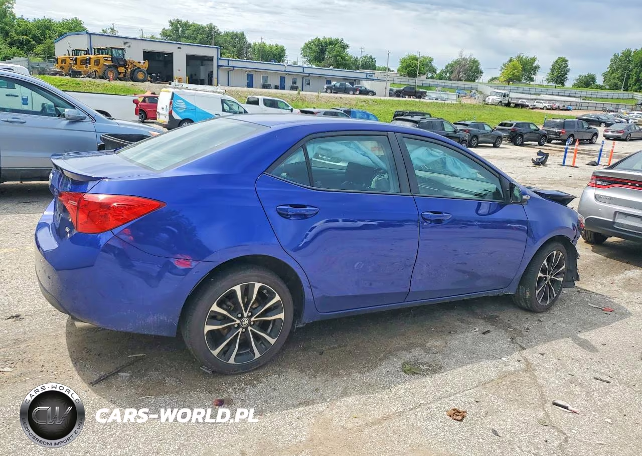 2019 Toyota Corolla VIN:5YFBURHE2KP880712 - 3