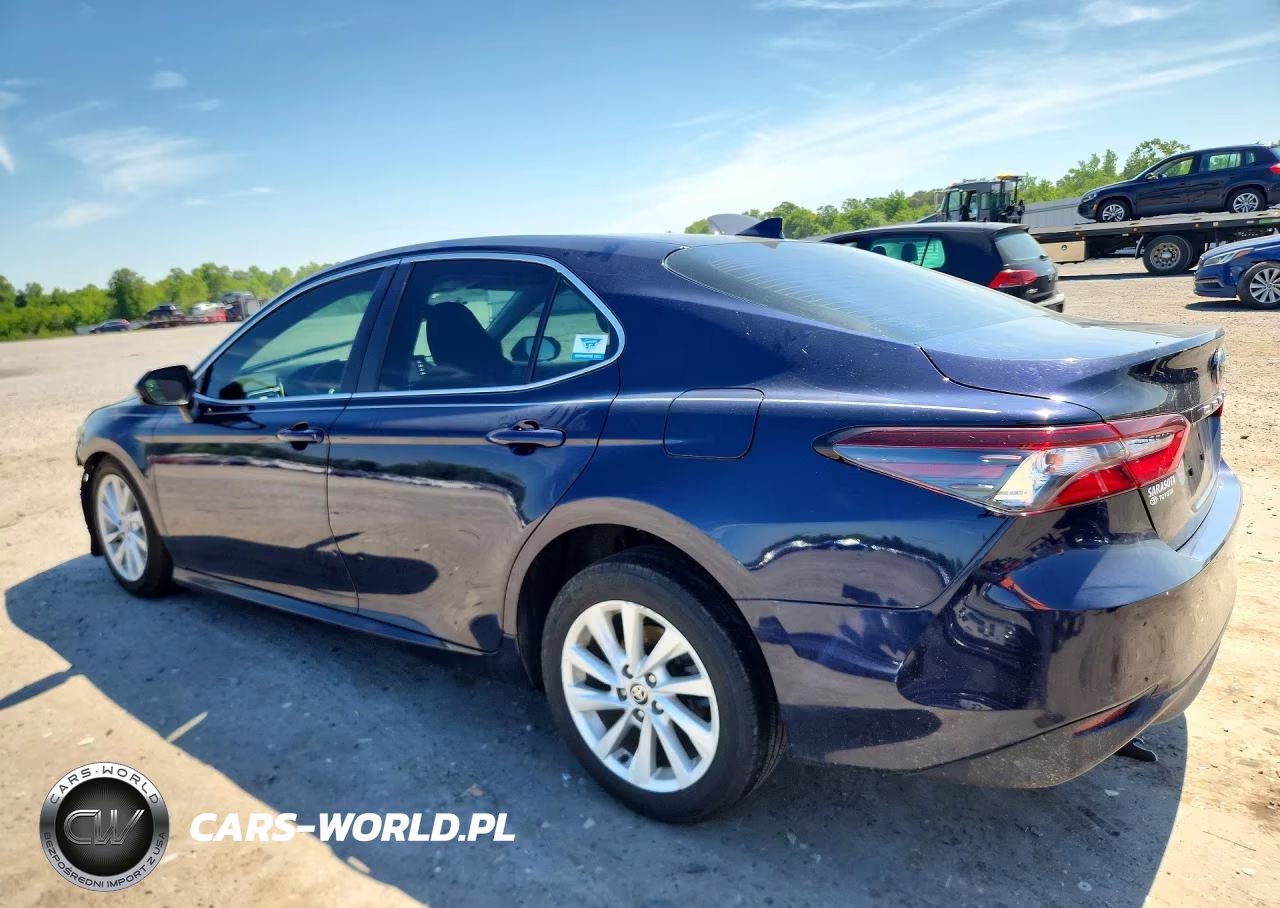 2022 Toyota Camry Le VIN:4T1C11AK1NU657644 - 2