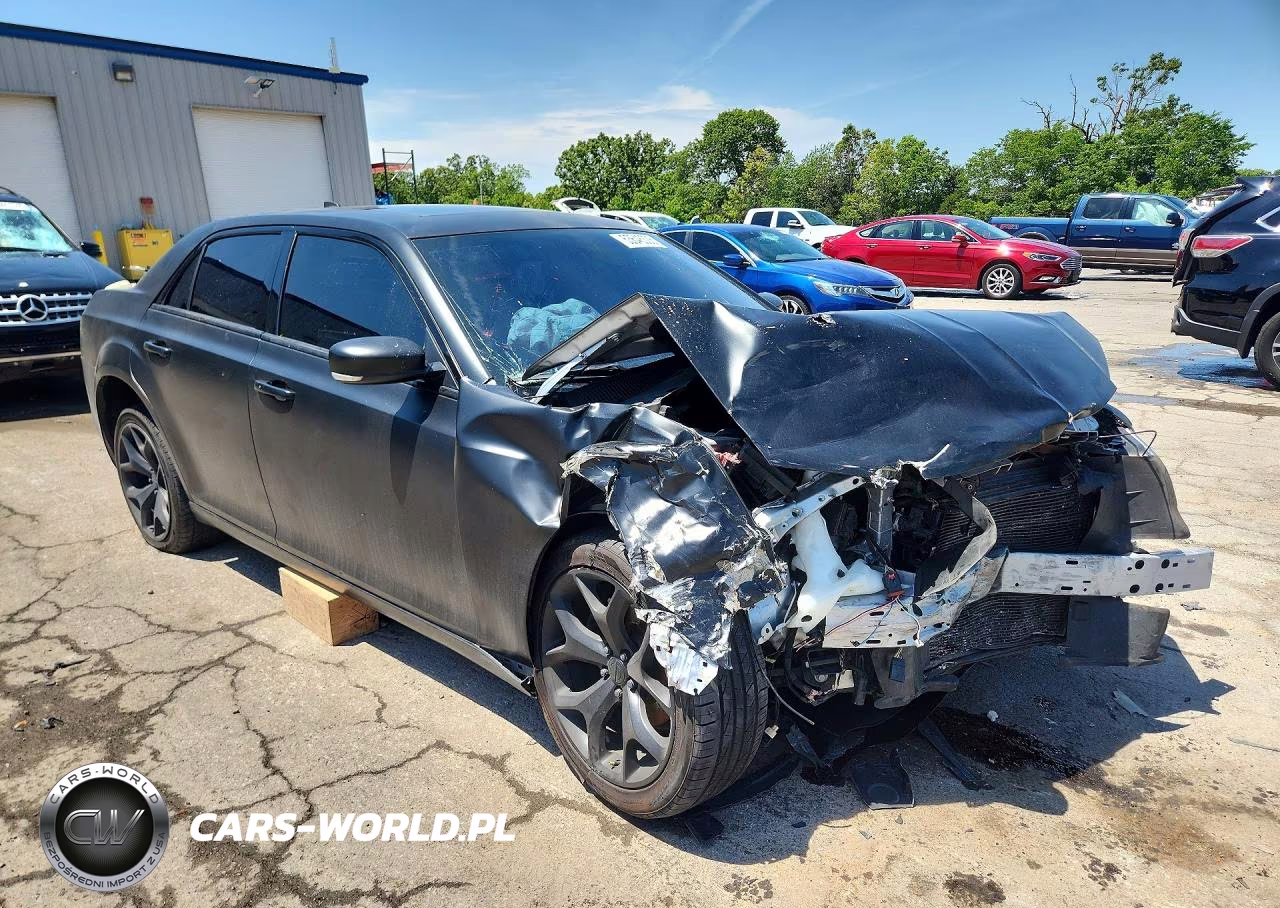 2021 Chrysler 300 S VIN:2C3CCABG1MH537079 - 4