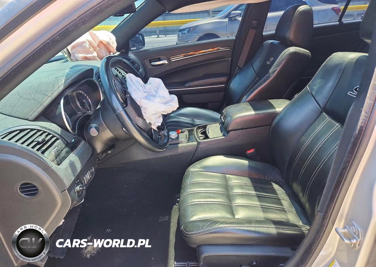 2021 Chrysler 300 S VIN:2C3CCABG1MH537079 - 7
