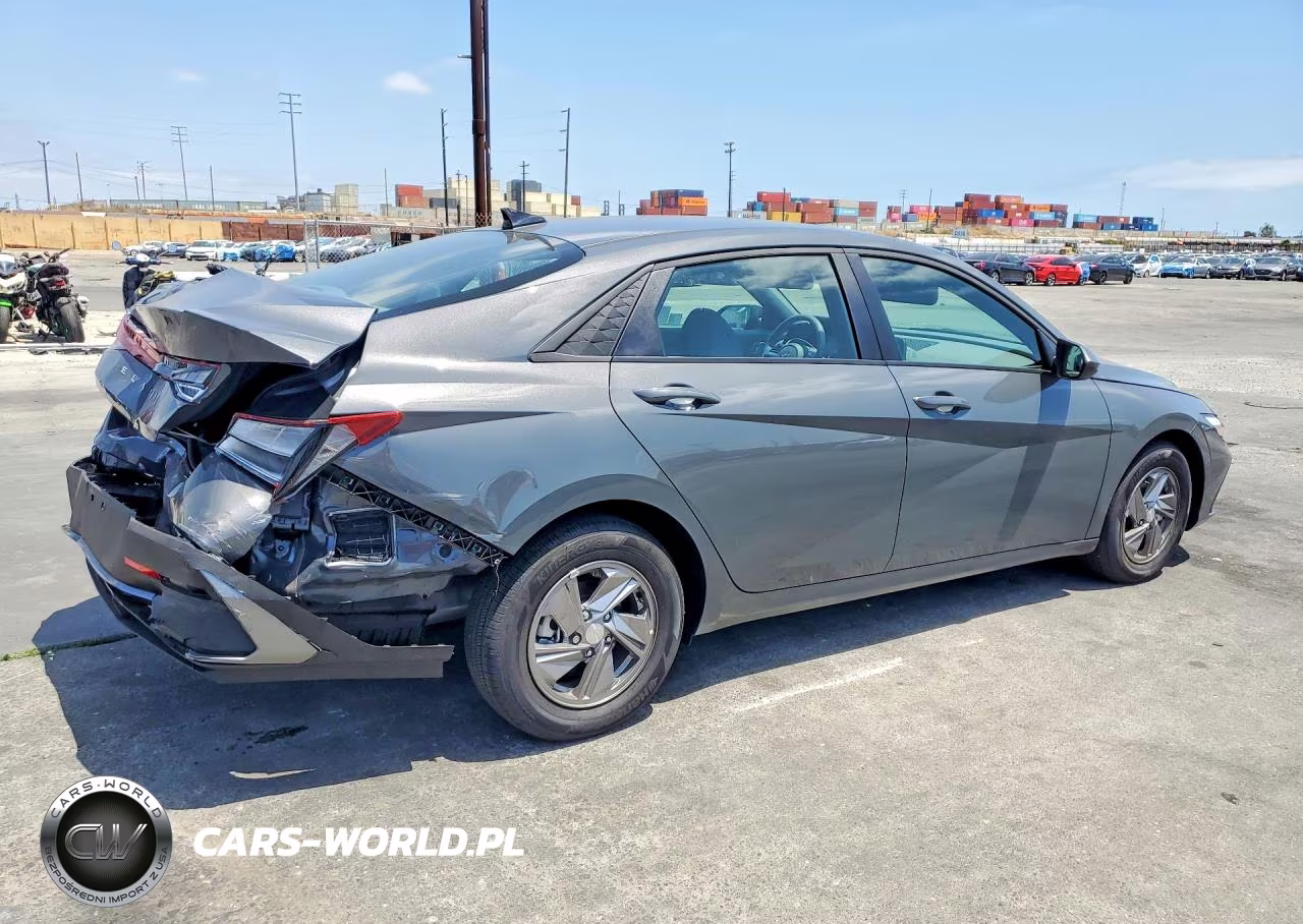 2025 Hyundai Elantra Se VIN:KMHLL4DG3SU020219 - 3