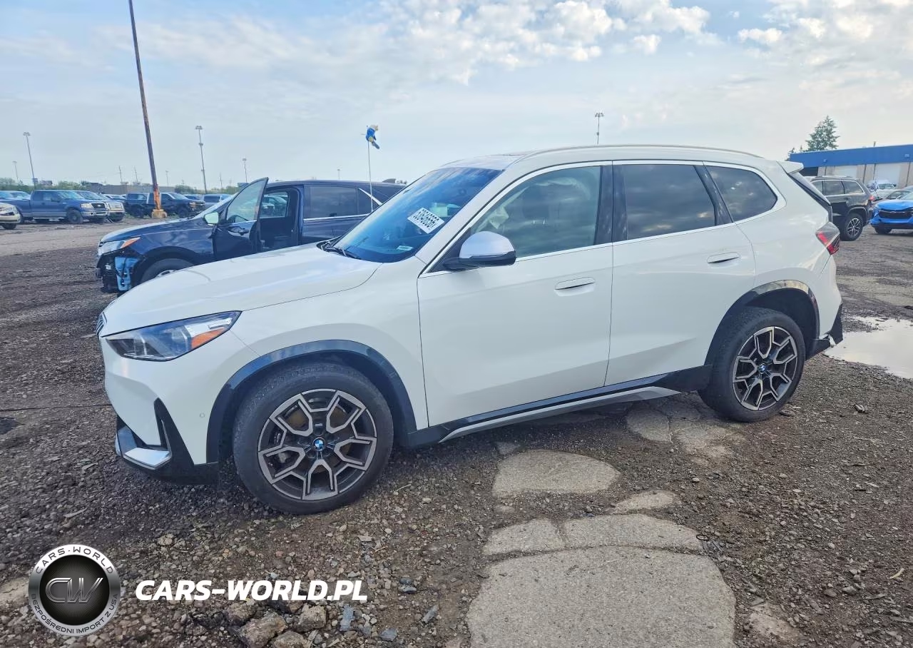 2024 BMW X1 xDrive28I VIN:WBX73EF05R5Y51742 - 1