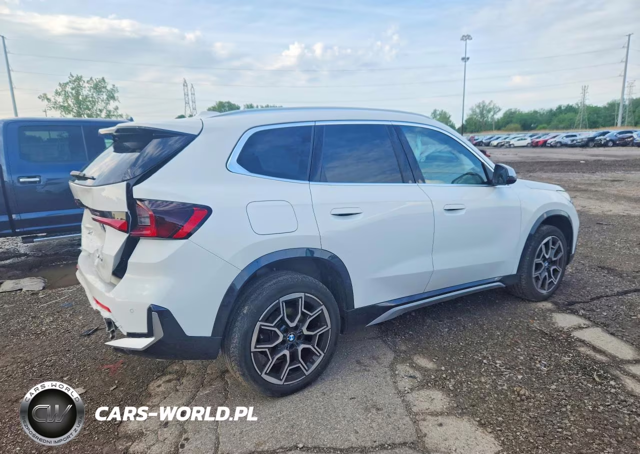 2024 BMW X1 xDrive28I VIN:WBX73EF05R5Y51742 - 3