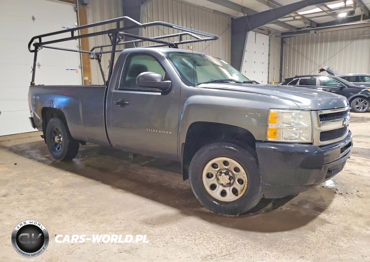 2011 Chevrolet Silverado K1500 VIN:1GCNKPEX4BZ236504 - 4