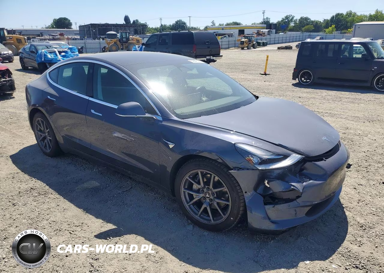 2020 Tesla Model 3 VIN:5YJ3E1EB4LF649630 - 4