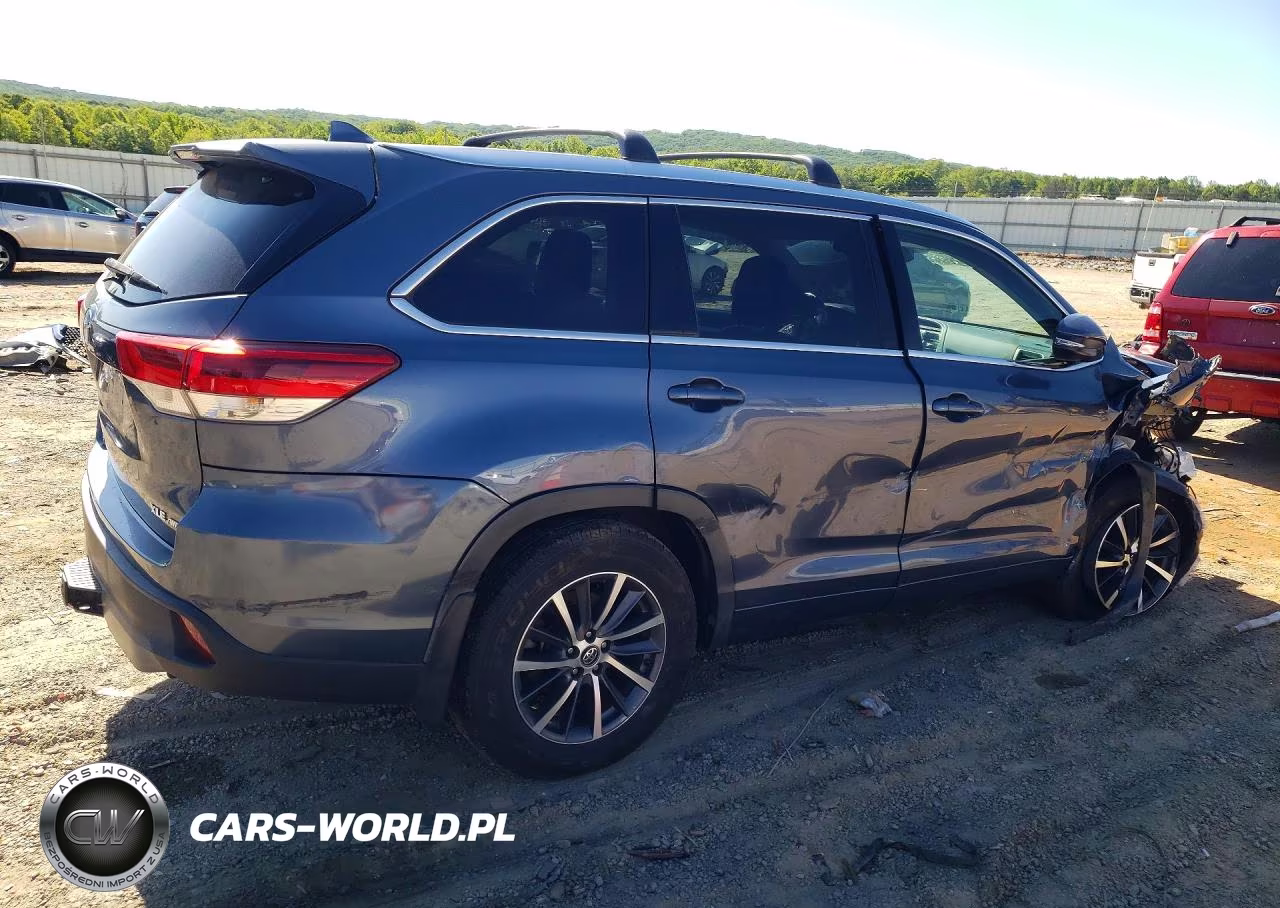 2017 Toyota Highlander Xle VIN:5TDJZRFH0HS397617 - 3