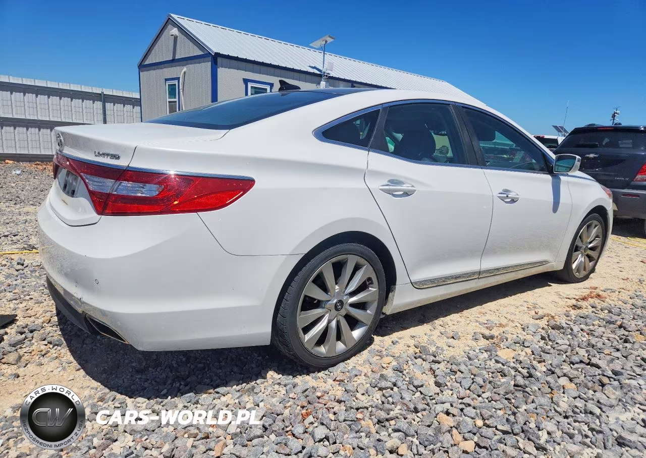2017 Hyundai Azera Limited VIN:KMHFH4JG4HA588315 - 3