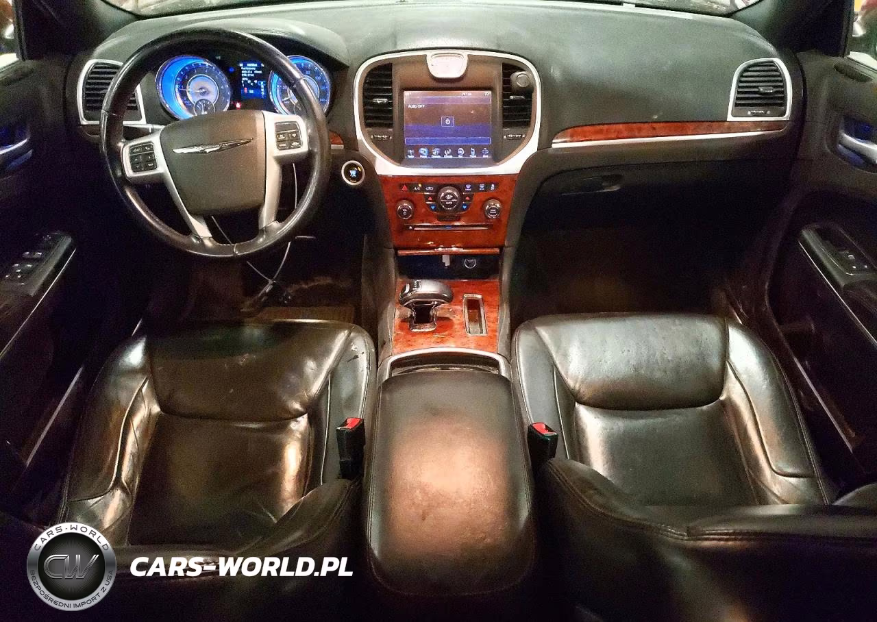 2014 Chrysler 300 VIN:2C3CCARG7EH352901 - 8