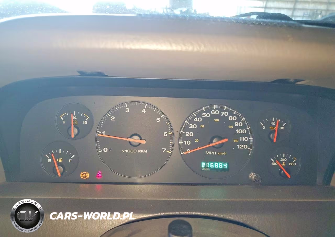 2001 Jeep Grand Cherokee Laredo VIN:1J4GX48S51C657104 - 9