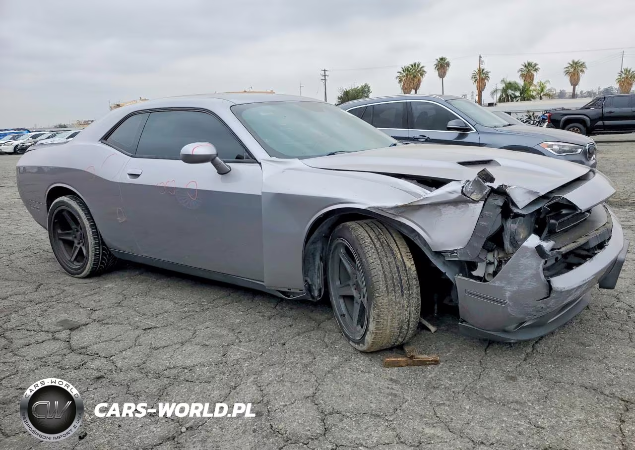 2015 Dodge Challenger Sxt VIN:2C3CDZAG6FH821274 - 4