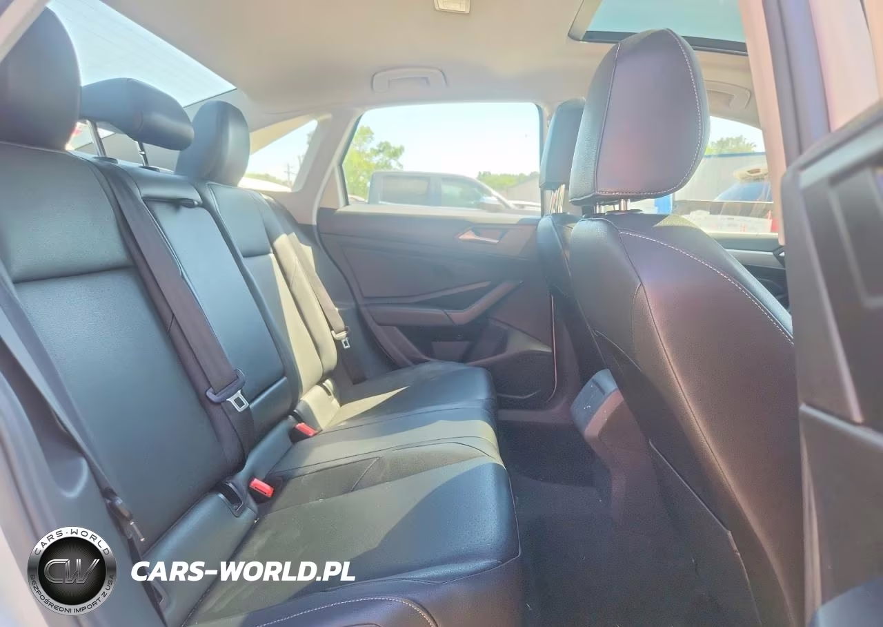 2019 Volkswagen Jetta S VIN:3VWC57BU8KM132427 - 10