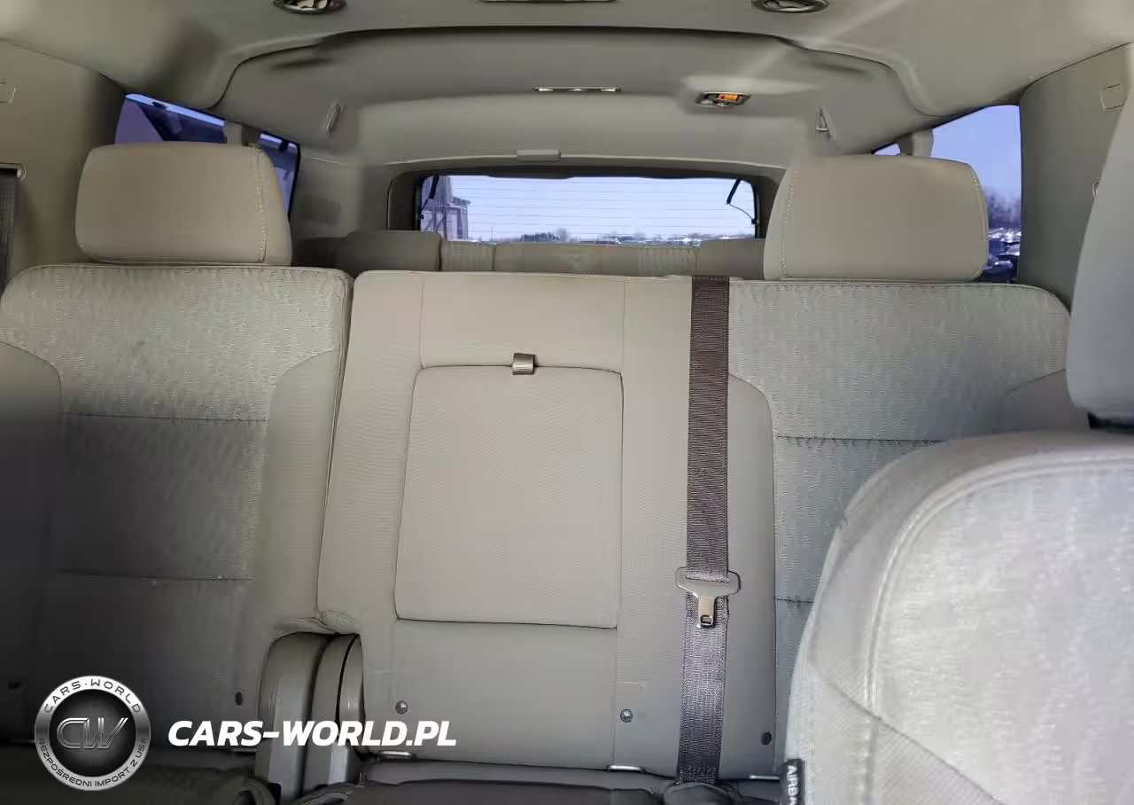 2018 Chevrolet Suburban K1500 Ls VIN:1GNSKGKC6JR302917 - 10
