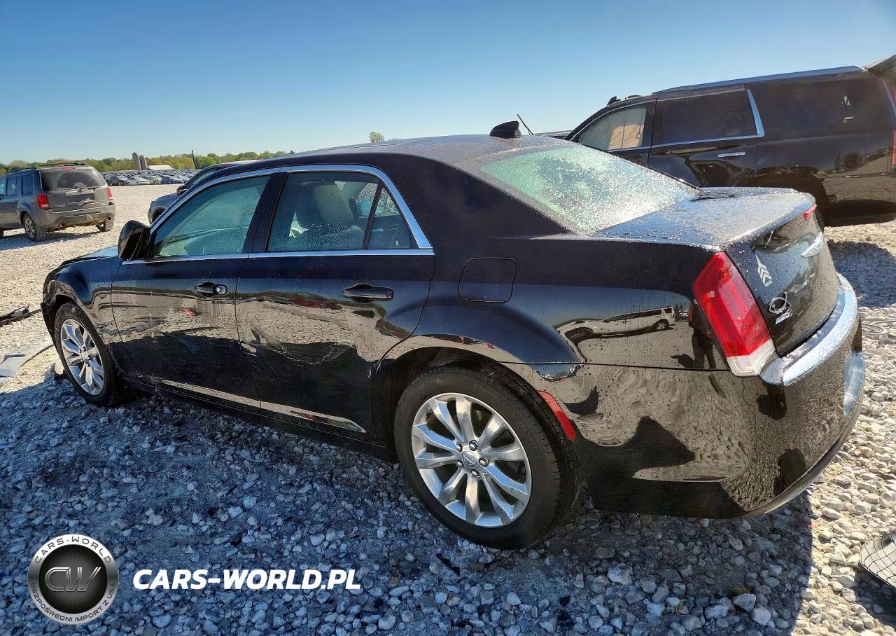 2017 Chrysler 300 Limited VIN:2C3CCARGXHH558055 - 2