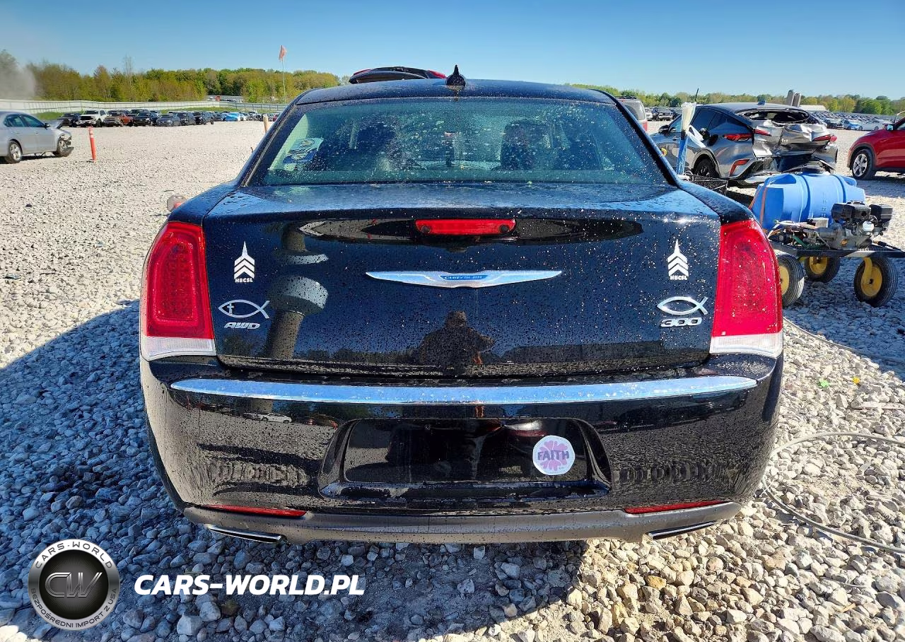 2017 Chrysler 300 Limited VIN:2C3CCARGXHH558055 - 6