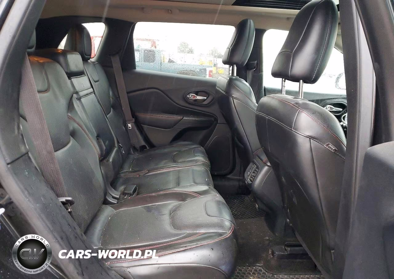 2015 Jeep Cherokee Trailhawk VIN:1C4PJMBS0FW613789 - 11