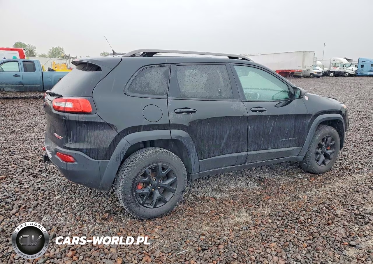 2015 Jeep Cherokee Trailhawk VIN:1C4PJMBS0FW613789 - 3