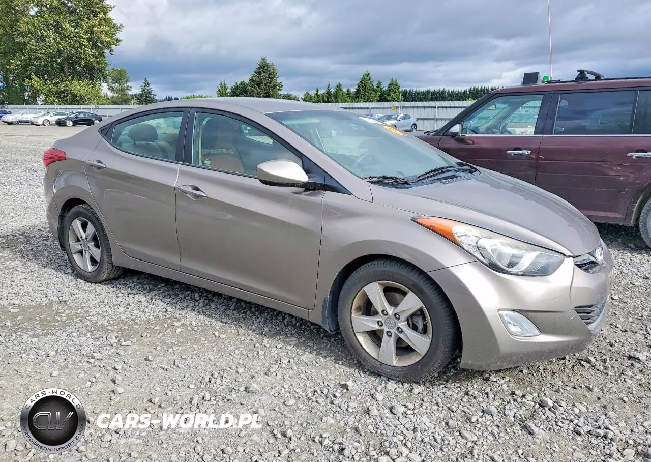 2013 Hyundai Elantra Gls VIN:5NPDH4AE9DH296267 - 4