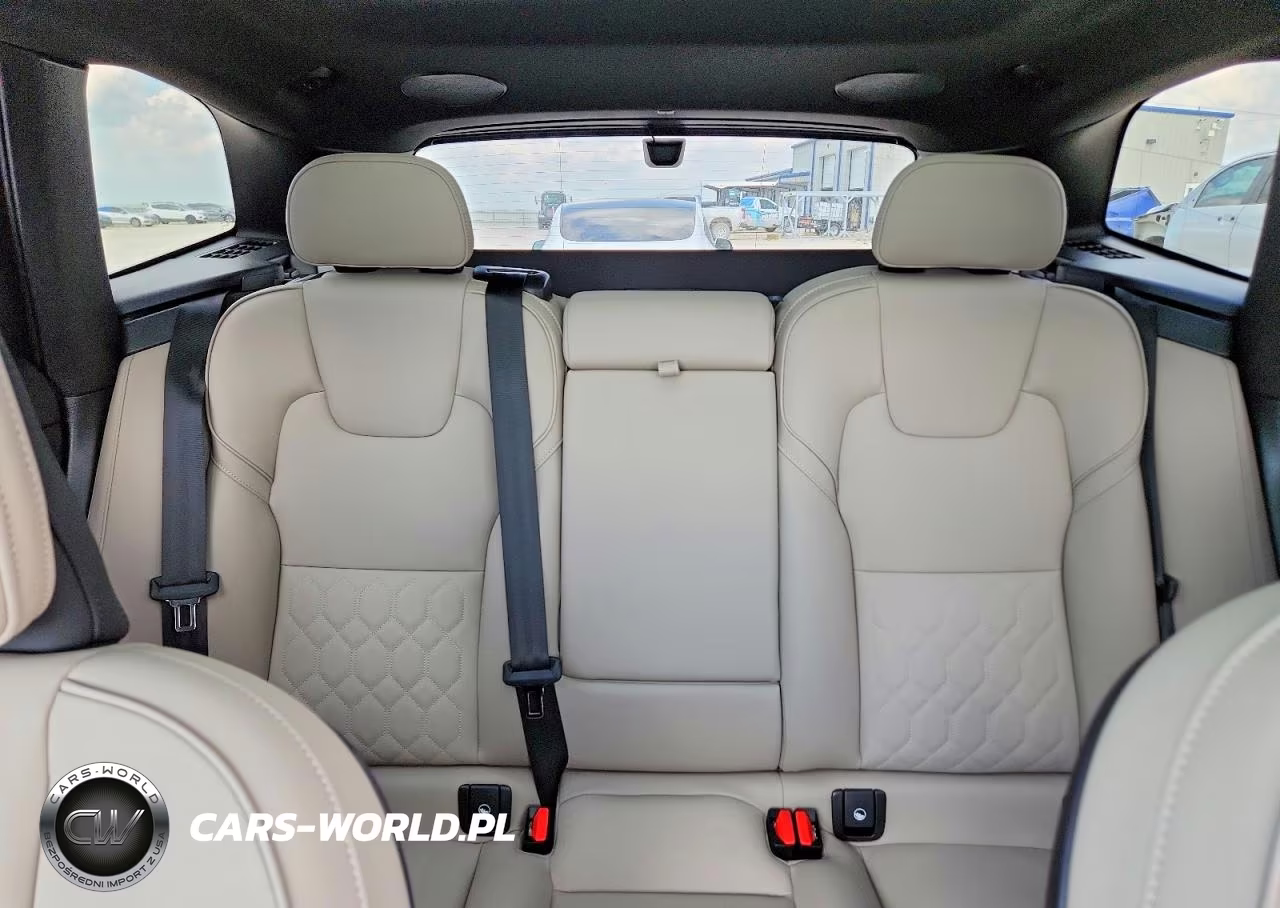 2026 Volvo Xc60 Plus VIN:YV4M12RC4T1437065 - 10