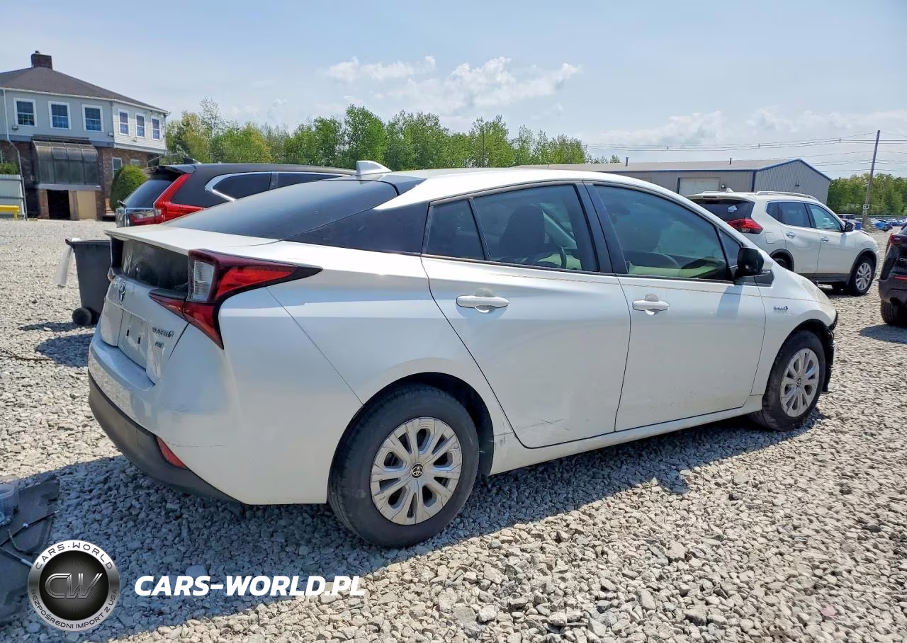2021 Toyota Prius Special Edition VIN:JTDKAMFUXM3146756 - 3