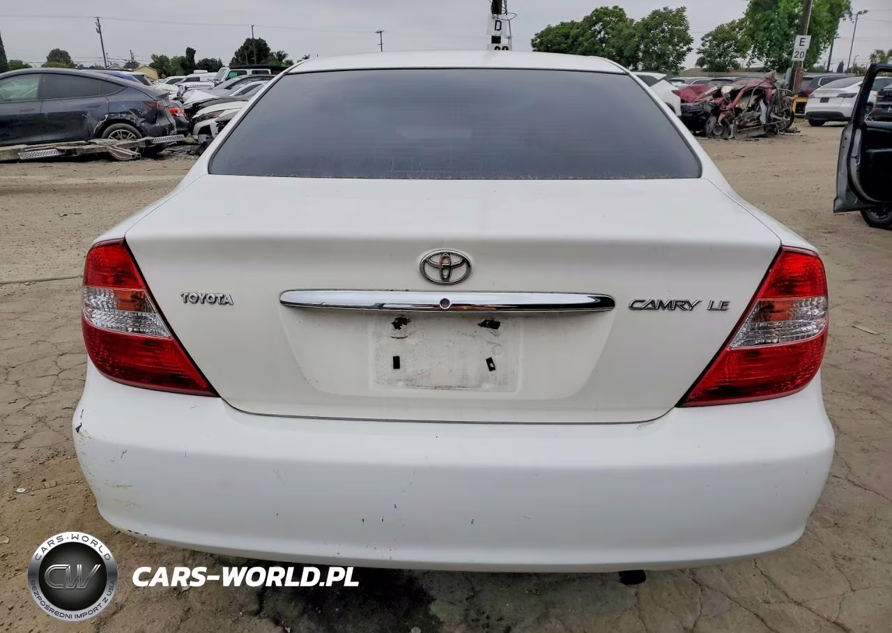 2002 Toyota Camry Le VIN:JTDBE32K120037846 - 6