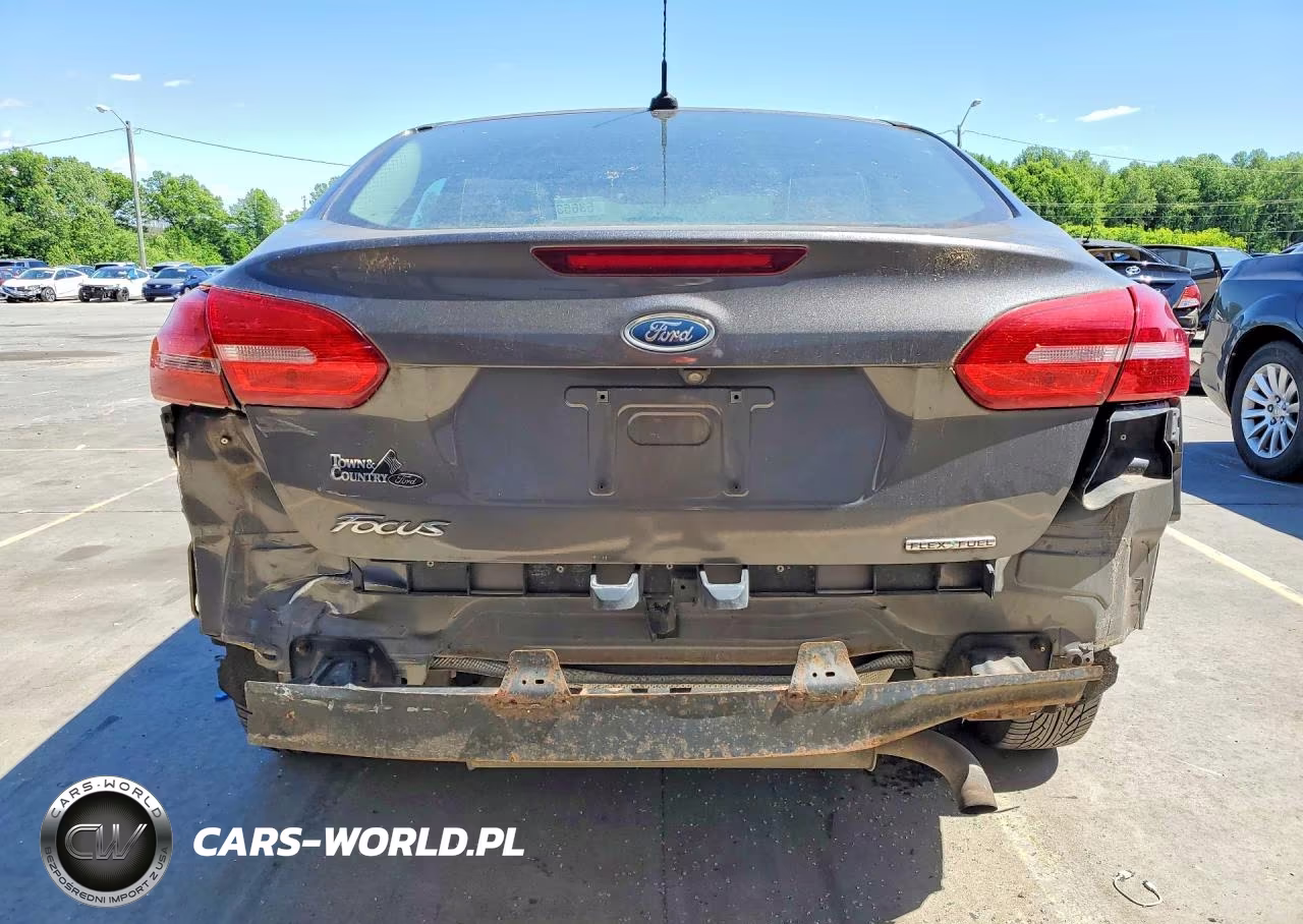 2015 Ford Focus S VIN:1FADP3E28FL383613 - 6
