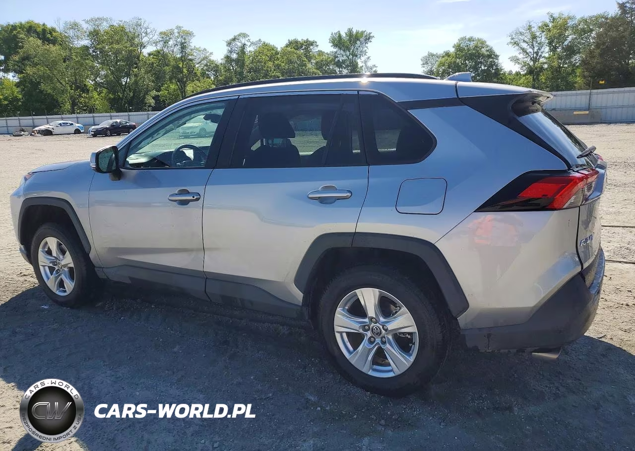 2021 Toyota Rav4 Xle VIN:2T3W1RFV0MC135609 - 2