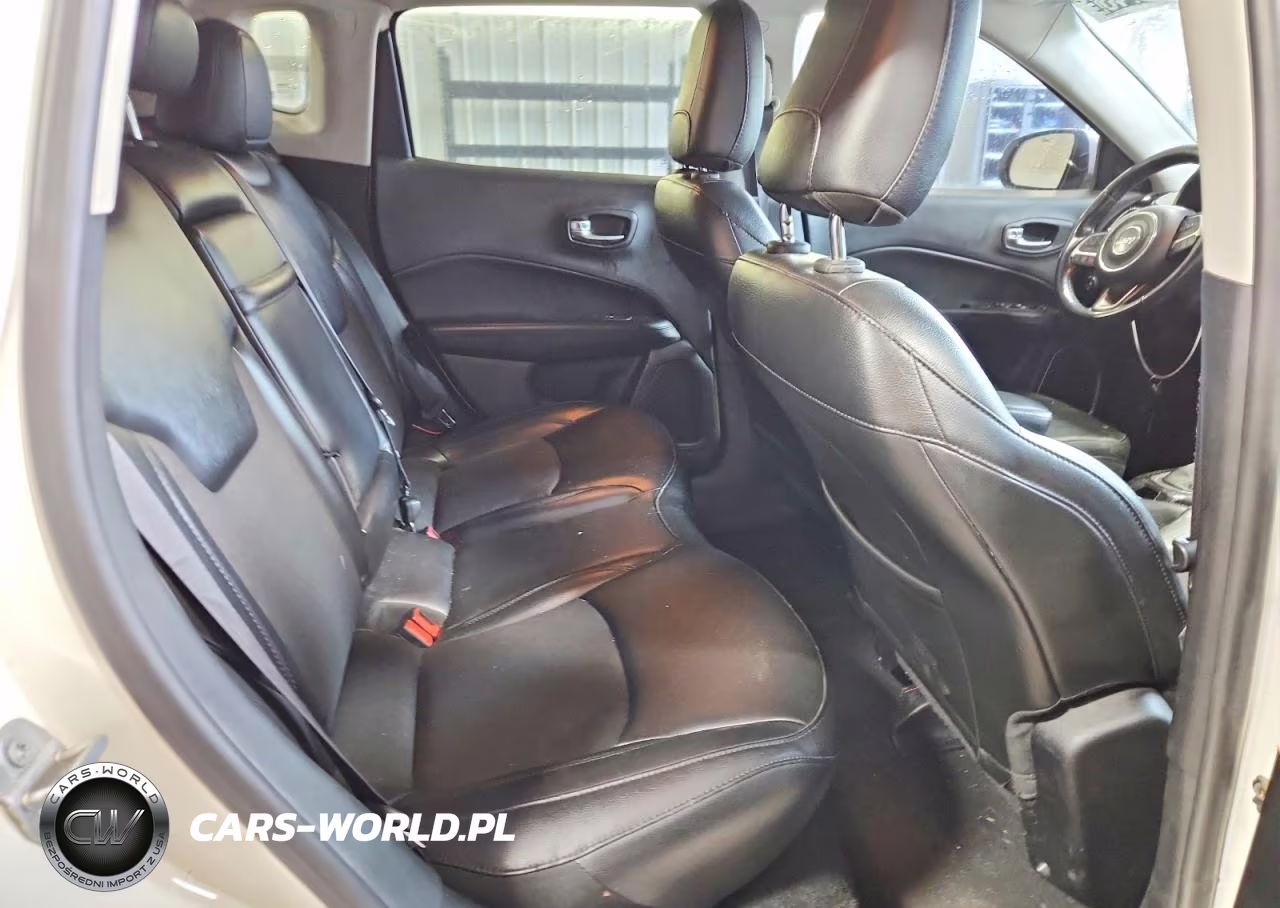 2019 Jeep Compass Latitude VIN:3C4NJDBB6KT599033 - 10