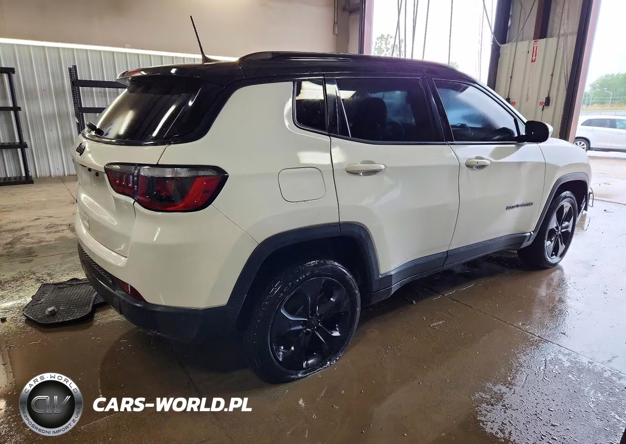 2019 Jeep Compass Latitude VIN:3C4NJDBB6KT599033 - 3